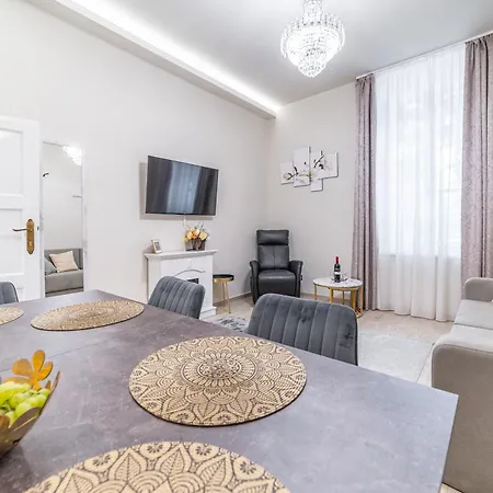 Dani Lux By Mital Apartament Segedyn